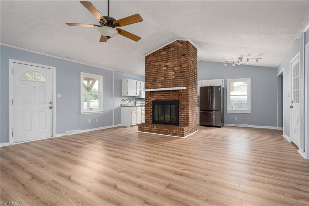 3606 Edgefield Road Greensboro, NC 27409 - Photo 6 of 41 Open concept Living room/kitchen