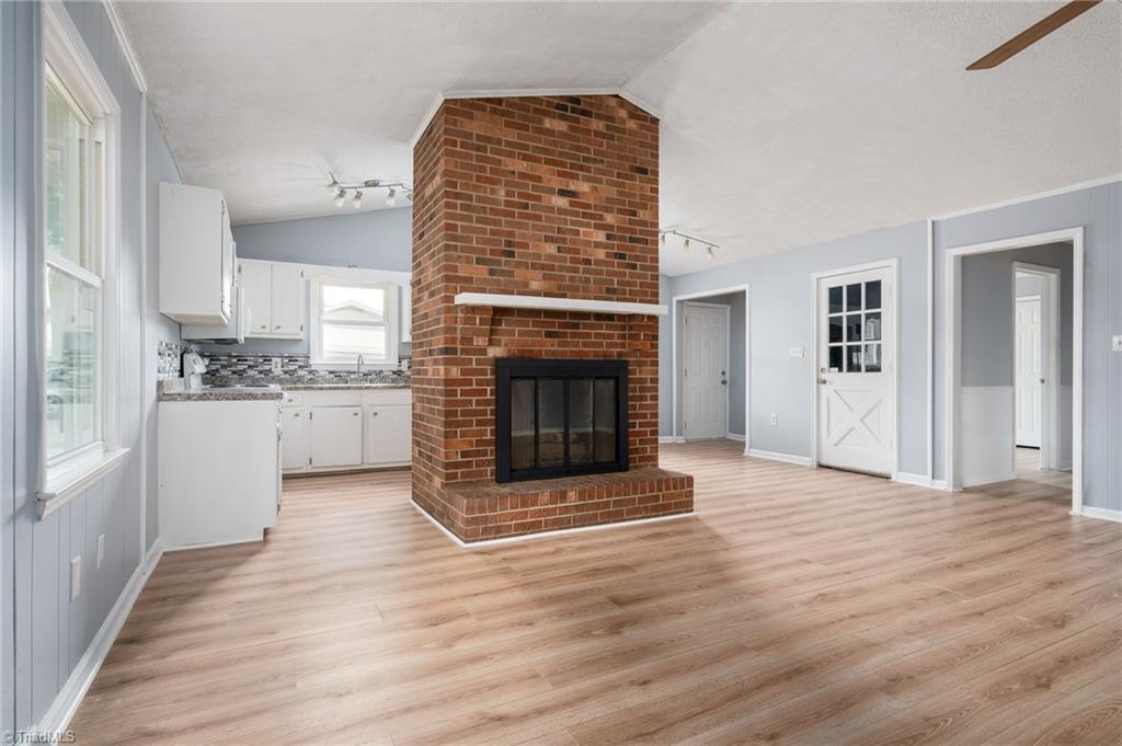 3606 Edgefield Road Greensboro, NC 27409 - Photo 7 of 41 Gallery Image 7