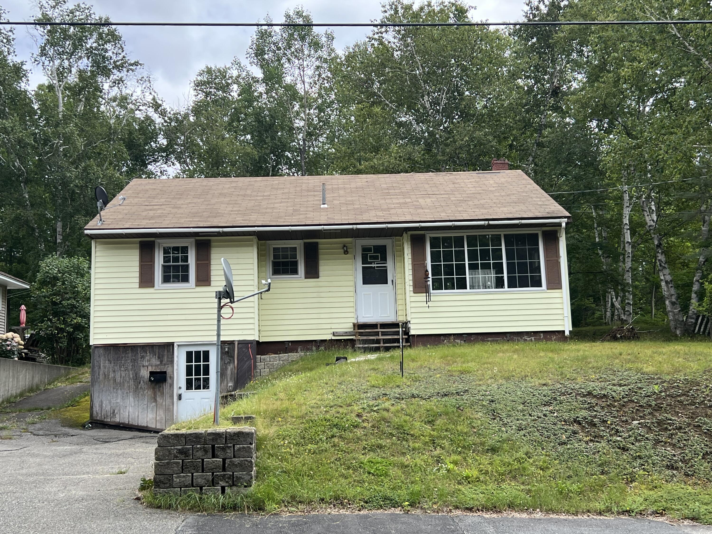 47 New Jersey Street Millinocket, ME 04462 - Photo 1 of 23 12EC1D16-9D69-4ACB-9BF1-CC411A333C27