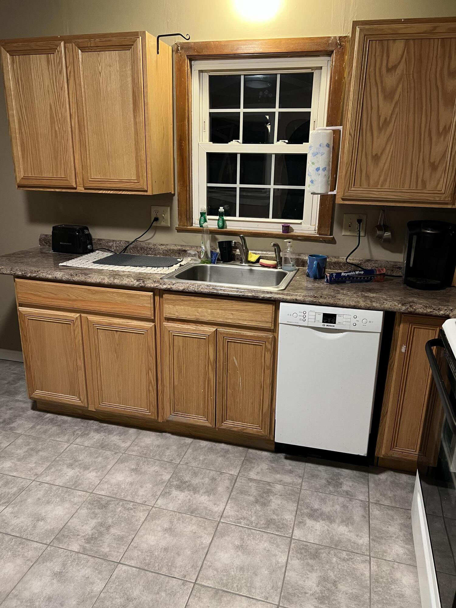 47 New Jersey Street Millinocket, ME 04462 - Photo 4 of 23 kitchen 2