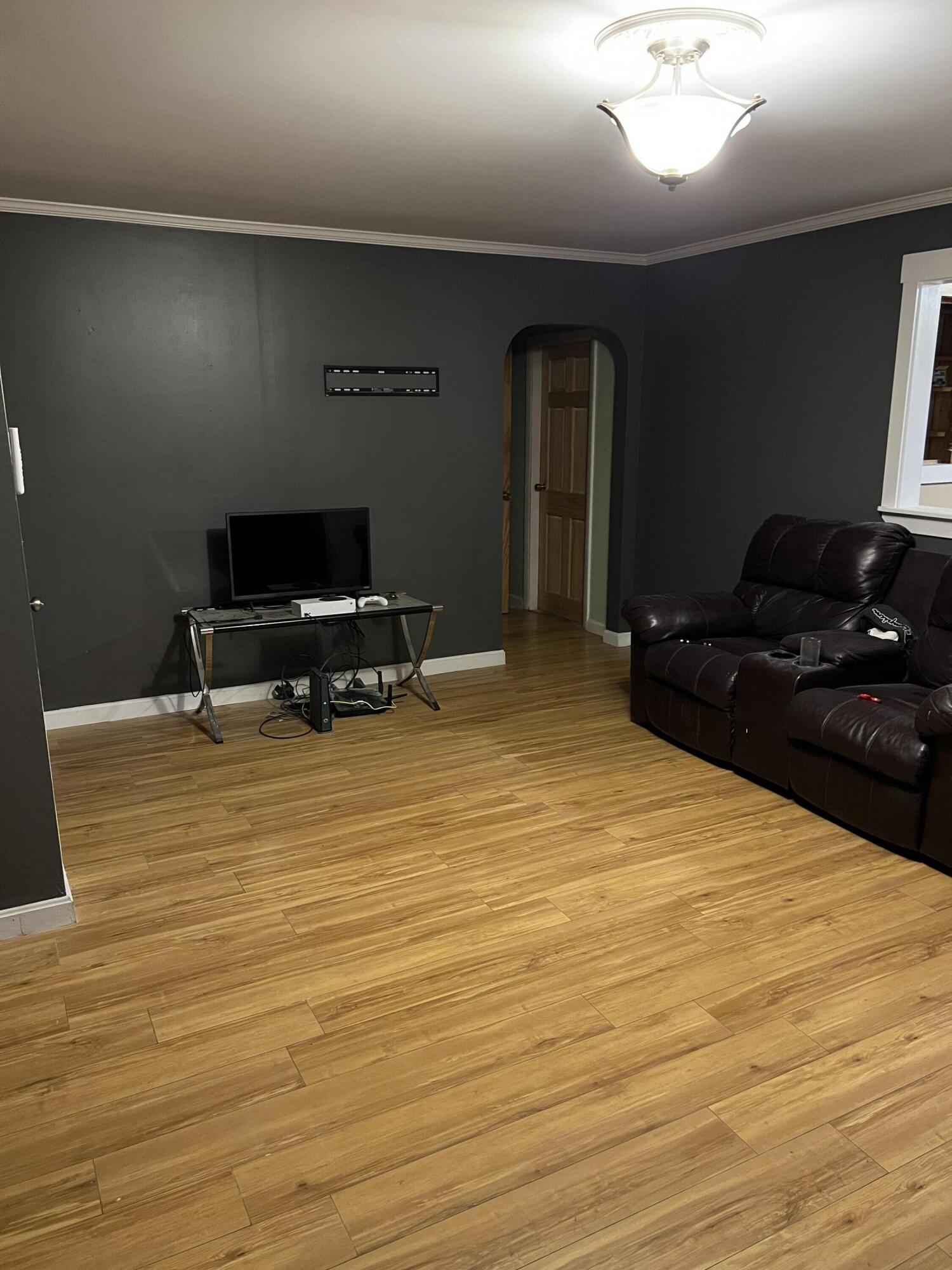 47 New Jersey Street Millinocket, ME 04462 - Photo 9 of 23 living room 3