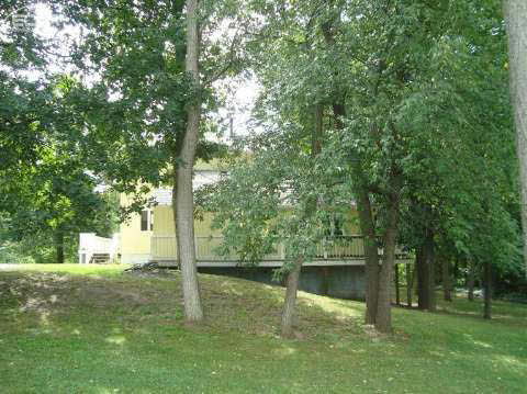 10051 Carmer Road Fenton, MI 48430 - Photo 5 of 37 20434554-4.JPG