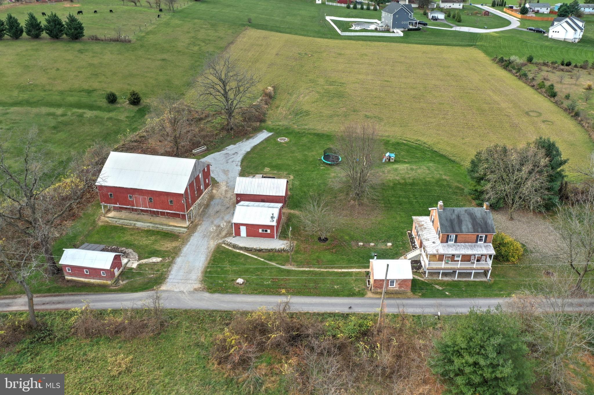 890 Tracey Road Hanover, PA 17331 - Photo 2 of 44