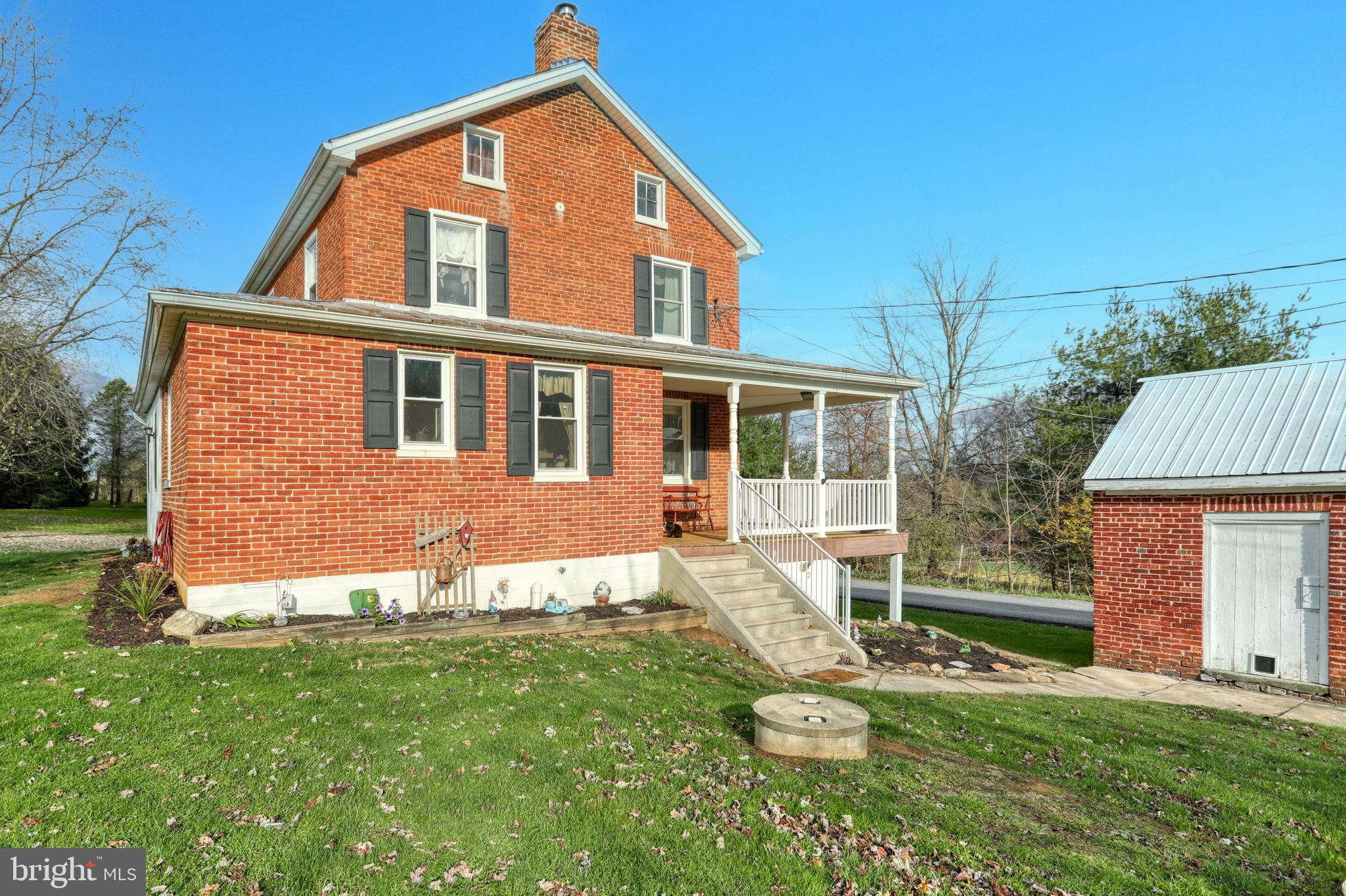 890 Tracey Road Hanover, PA 17331 - Photo 4 of 44