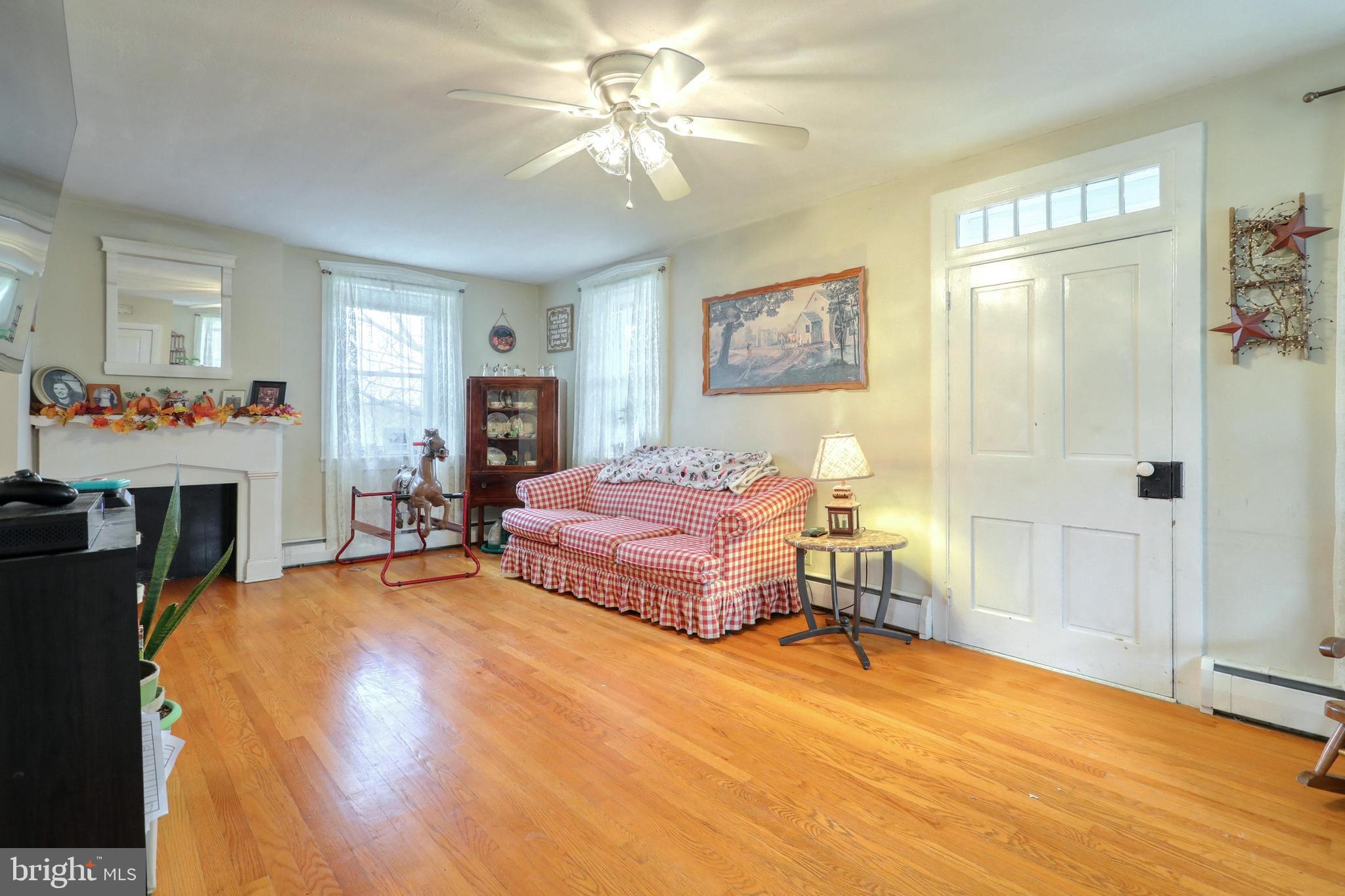 890 Tracey Road Hanover, PA 17331 - Photo 6 of 44