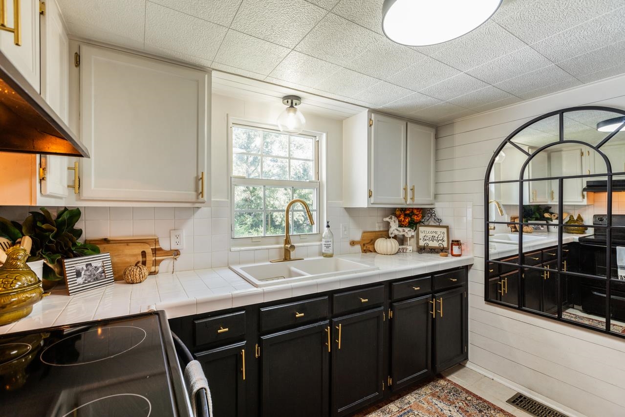 2515 Graves Road Tallahassee, FL 32303 - Photo 14 of 36 Gallery Image 14