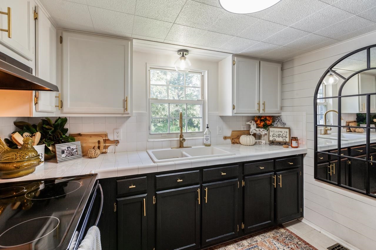 2515 Graves Road Tallahassee, FL 32303 - Photo 16 of 36 Gallery Image 16