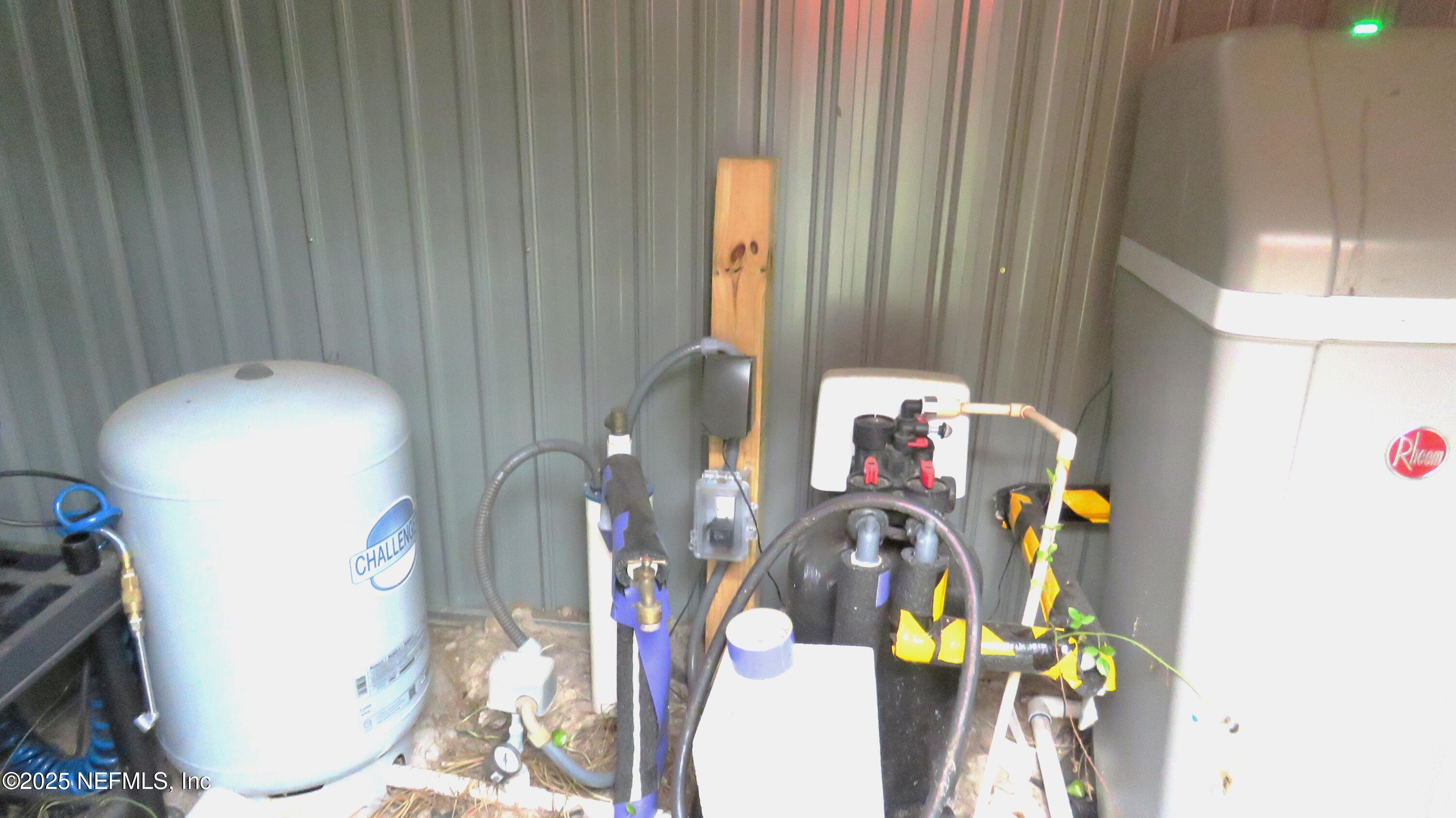 2355 Walters Road Middleburg, FL 32068 - Photo 54 of 63 a bathroom with a sink mirror and vanity