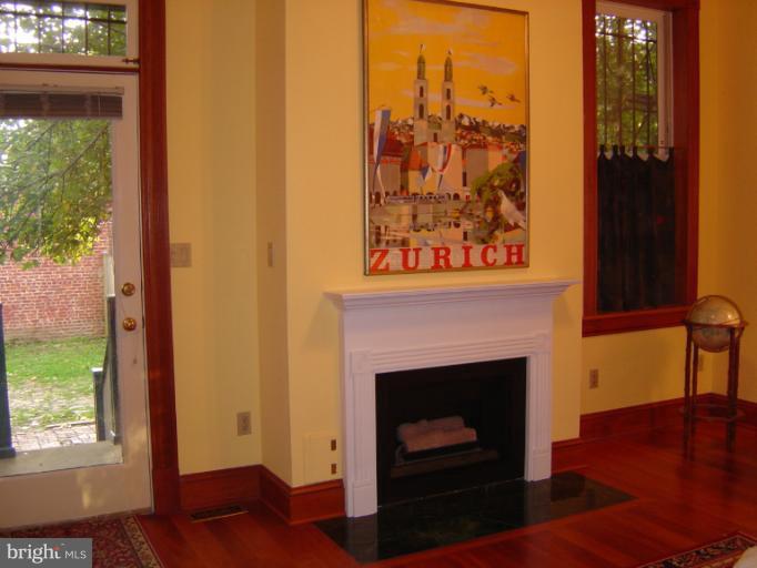 18 3rd Street Southeast, Unit 1B Washington, DC 20003 - Photo 21 of 23 Family Room