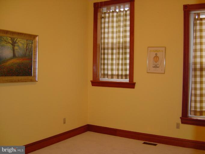 18 3rd Street Southeast, Unit 1B Washington, DC 20003 - Photo 9 of 23 Bedroom