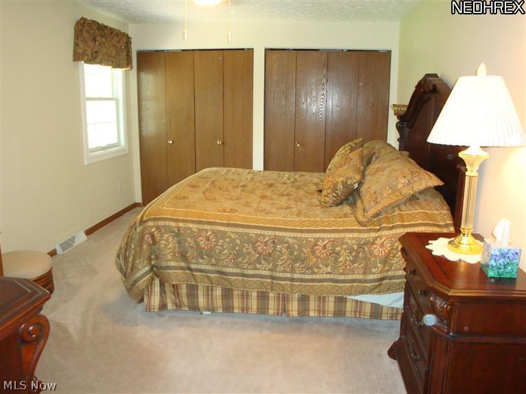 49960 Middle Ridge Road Amherst, OH 44001 - Photo 8 of 25