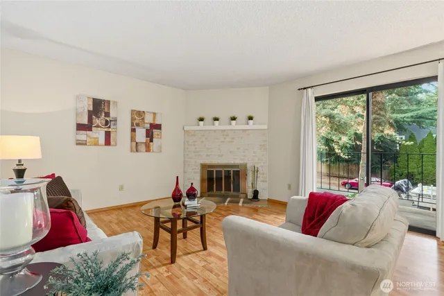 $385,000 | 14331 124th Avenue Northeast, Unit C22, Kirkland, WA 98034