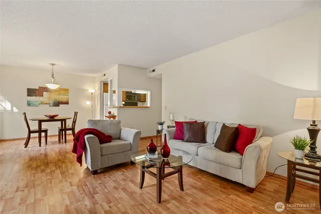 $385,000 | 14331 124th Avenue Northeast, Unit C22, Kirkland, WA 98034