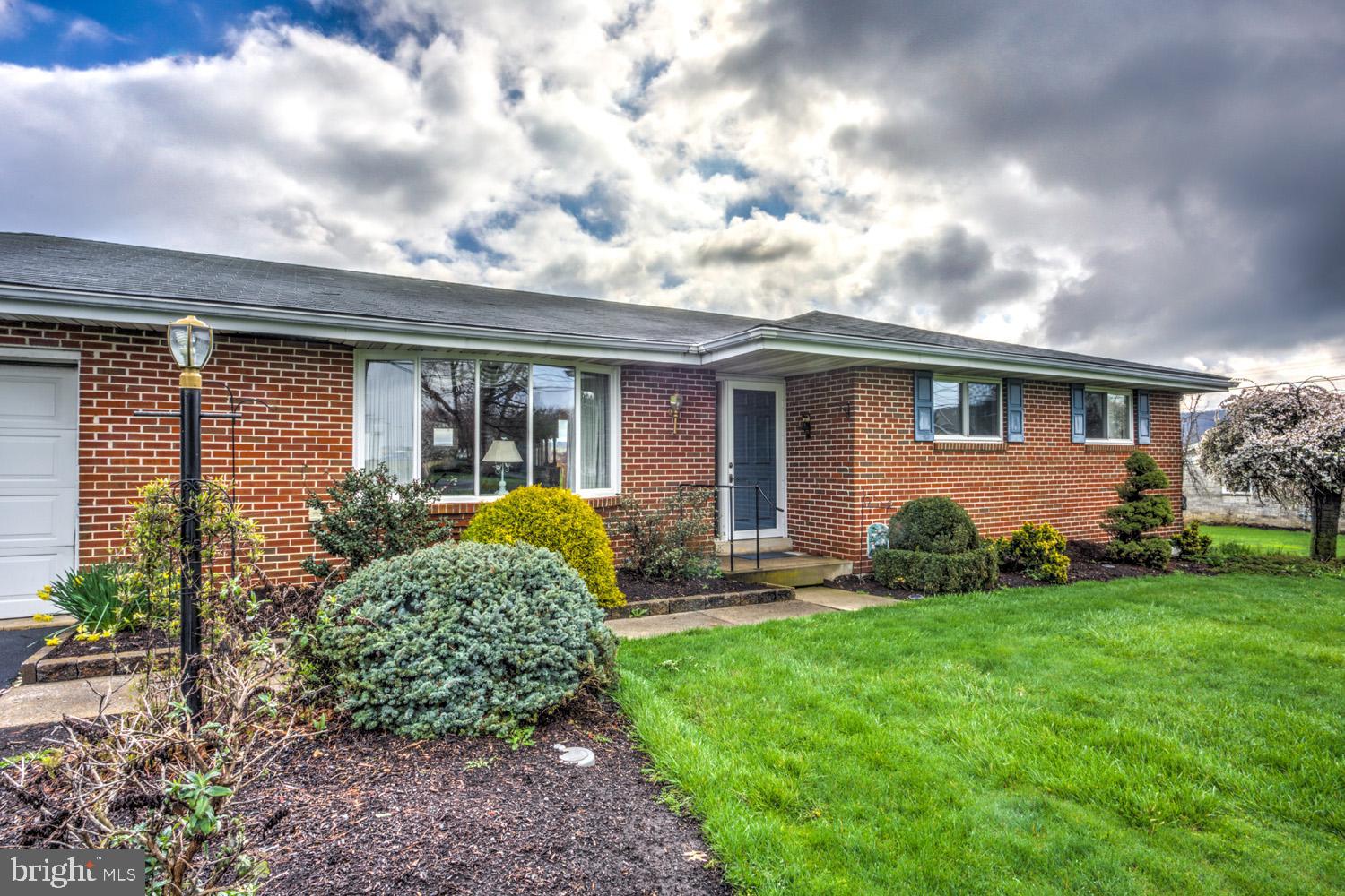 2019 Valley Road Morgantown, PA 19543 - Photo 2 of 38 Gallery Image 2