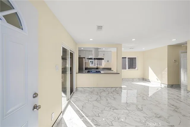 $1,395,000 | 10005 Sepulveda Boulevard, Mission Hills, CA 91345