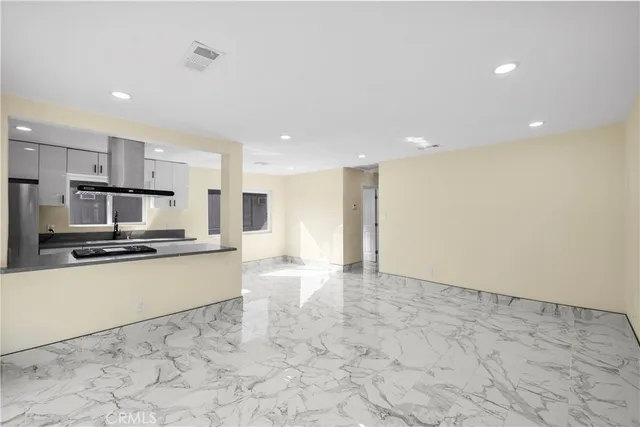 $1,395,000 | 10005 Sepulveda Boulevard, Mission Hills, CA 91345