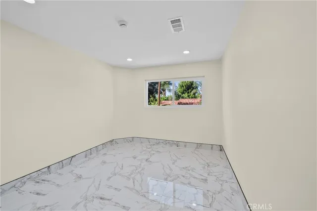 $1,395,000 | 10005 Sepulveda Boulevard, Mission Hills, CA 91345