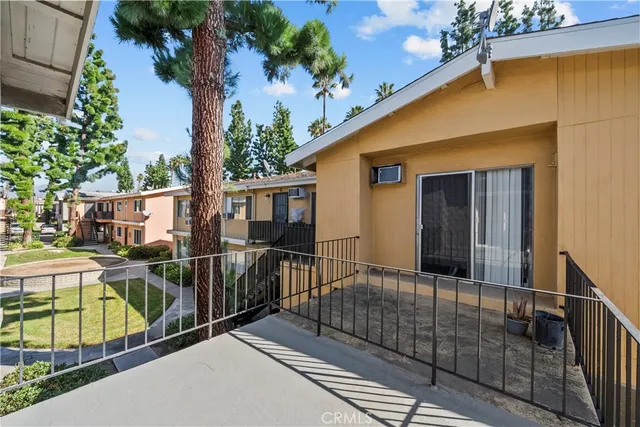 $1,395,000 | 10005 Sepulveda Boulevard, Mission Hills, CA 91345