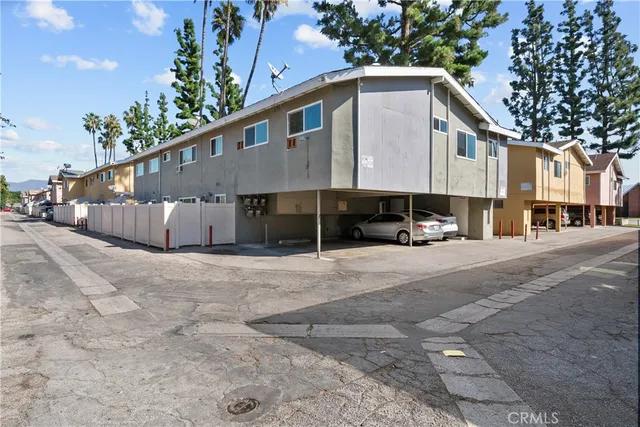 $1,395,000 | 10005 Sepulveda Boulevard, Mission Hills, CA 91345