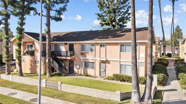 $1,395,000 | 10005 Sepulveda Boulevard, Mission Hills, CA 91345