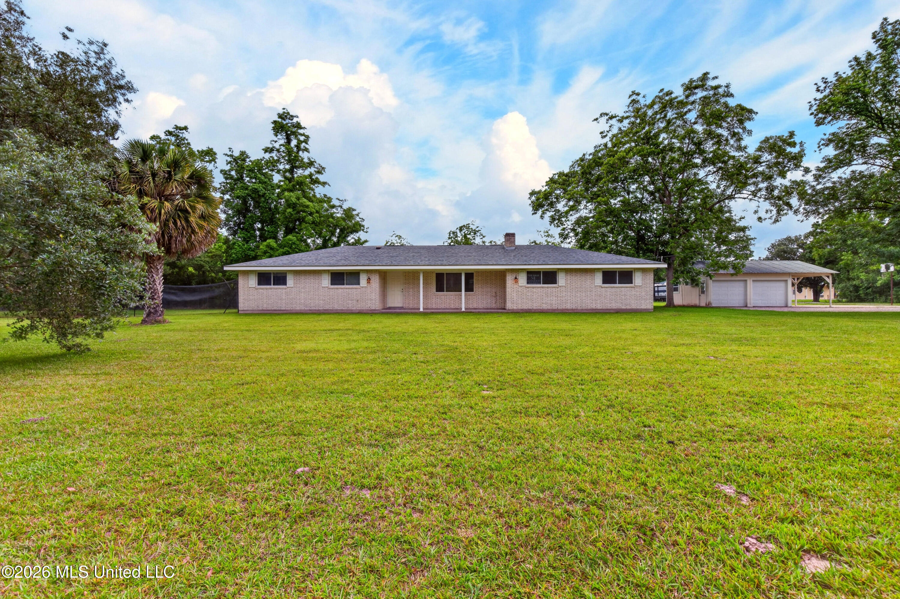 8374 Lakeshore Road Bay St. Louis, MS 39520 - Photo 3 of 47 8374LakeshoreRd.-2