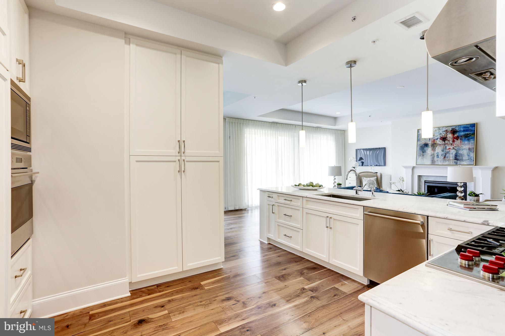 8121 River Road, Unit 422 Bethesda, MD 20817 - Photo 14 of 30 Kitchen