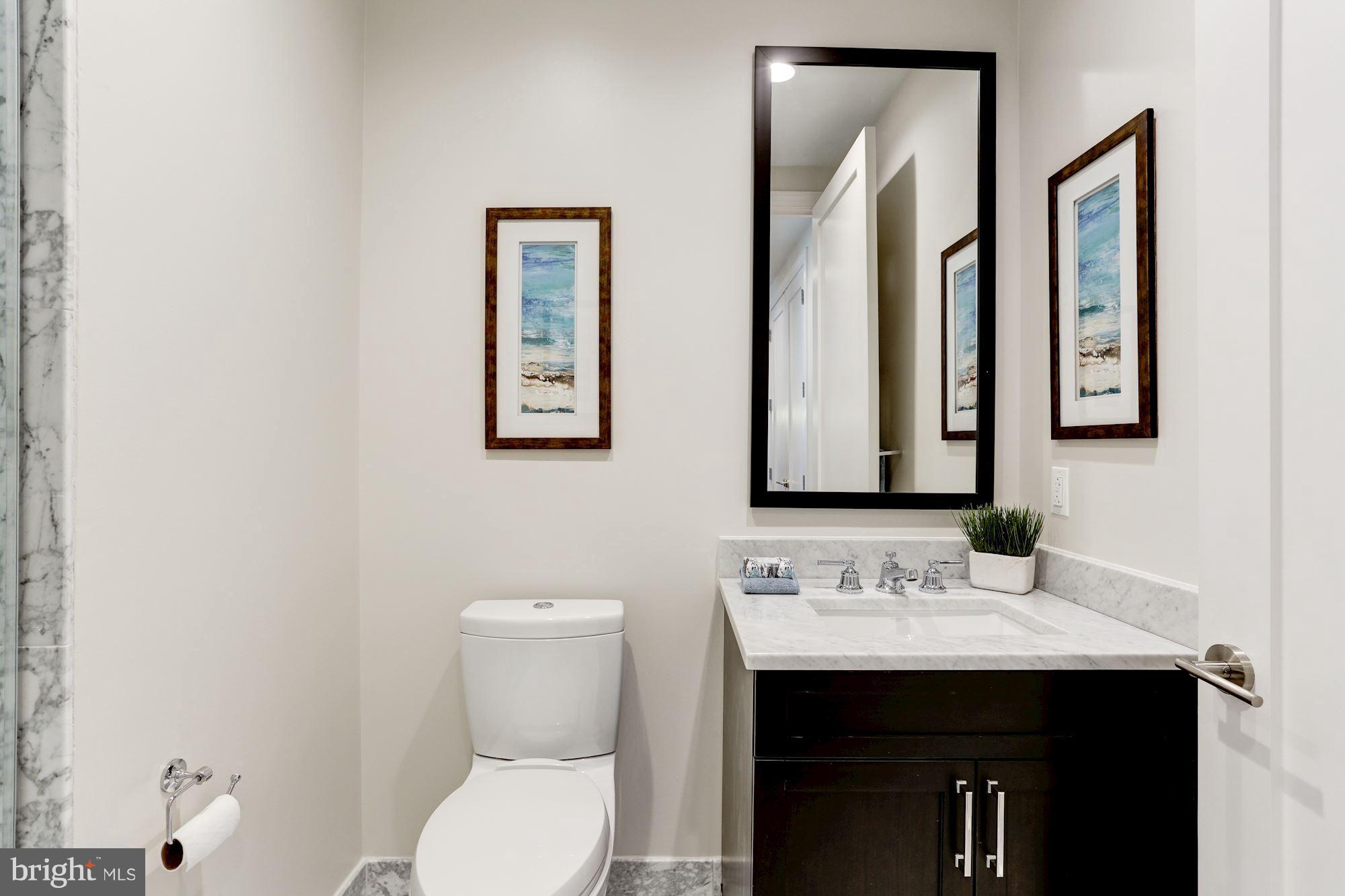 8121 River Road, Unit 422 Bethesda, MD 20817 - Photo 26 of 30 Bath