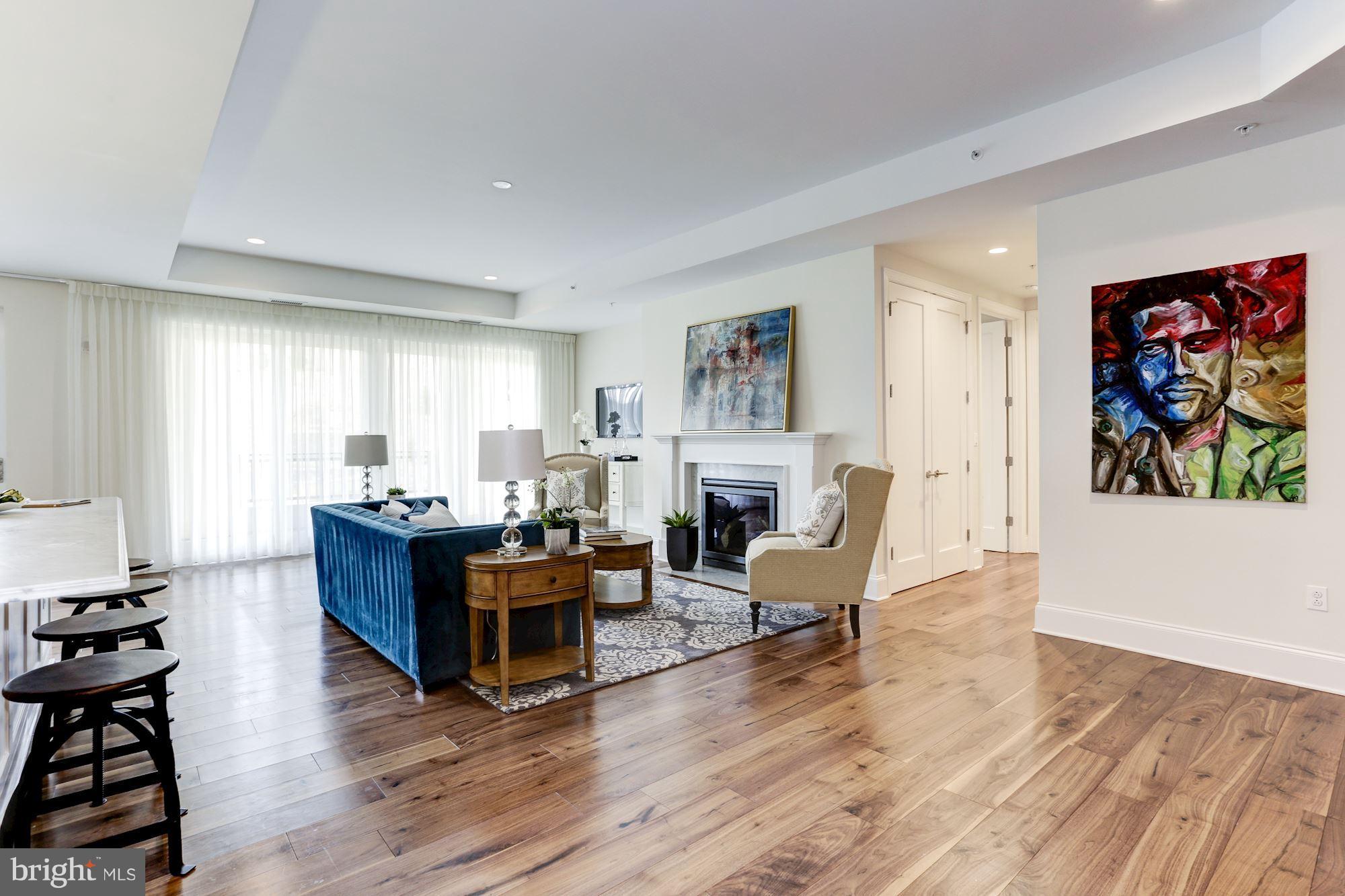 8121 River Road, Unit 422 Bethesda, MD 20817 - Photo 7 of 30 Living Room