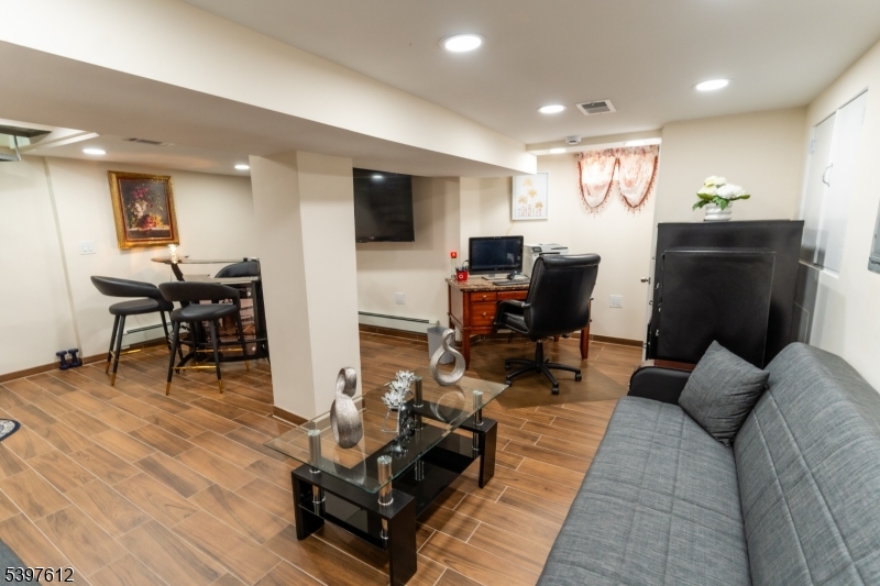 284 Summer Street Passaic, NJ 07055 - Photo 15 of 39