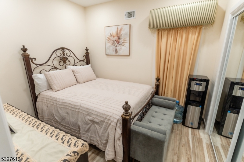 284 Summer Street Passaic, NJ 07055 - Photo 7 of 39