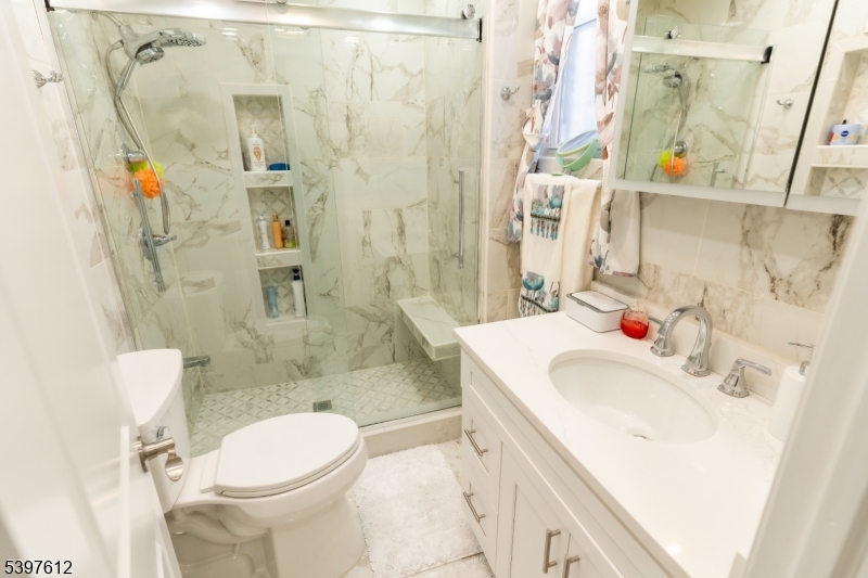 284 Summer Street Passaic, NJ 07055 - Photo 9 of 39