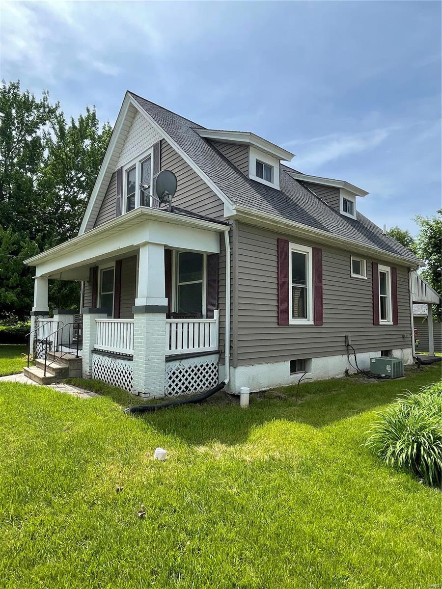 517 St Louis Road Collinsville, IL 62234 - Photo 1 of 19 Gallery Image 1