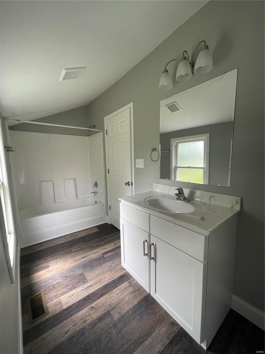 517 St Louis Road Collinsville, IL 62234 - Photo 13 of 19 Gallery Image 13