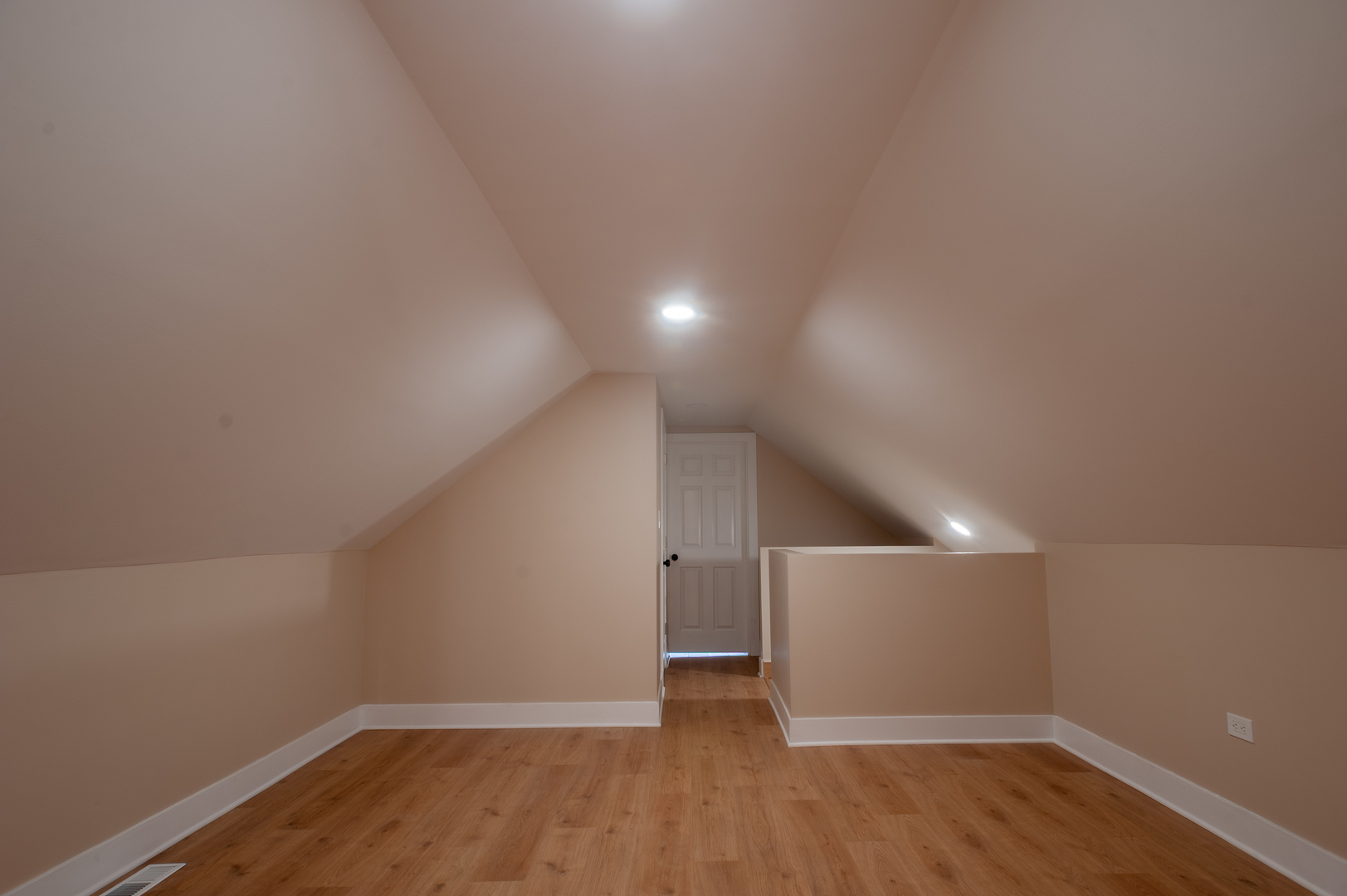 8620 South Union Avenue Chicago, IL 60620 - Photo 34 of 41 a view of an empty room