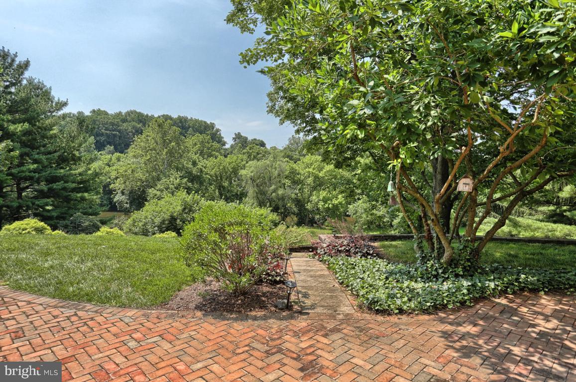 1318 Stillwater Road Lancaster, PA 17601 - Photo 4 of 62