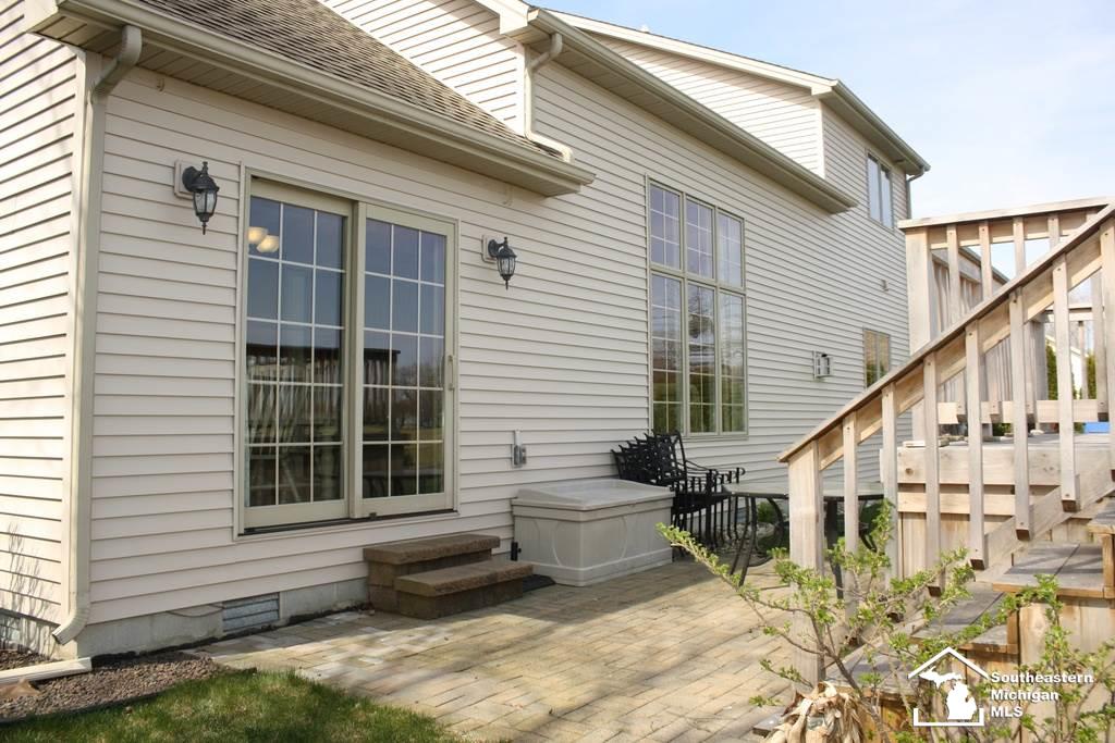 4447 Burke Road Newport, MI 48166 - Photo 5 of 48 31288351-4.JPG