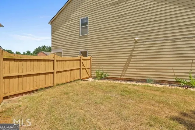 a view of backyard space