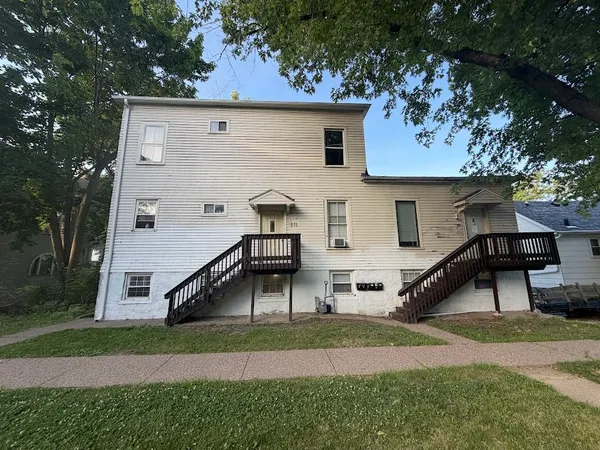 $210,000 | 511 West 6th Street, Davenport, IA 52803