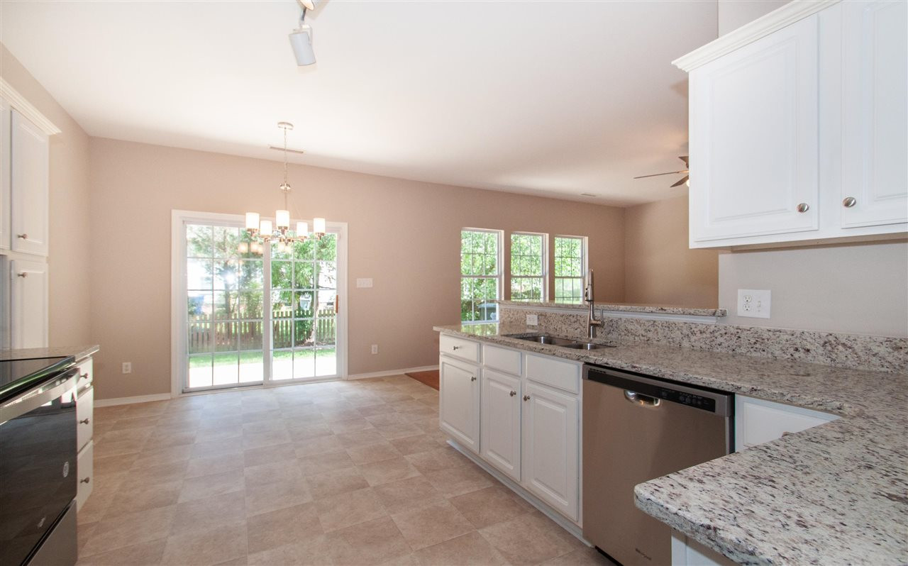 5525 Cahaba Way Raleigh, NC 27616 - Photo 10 of 30 Kitchen
