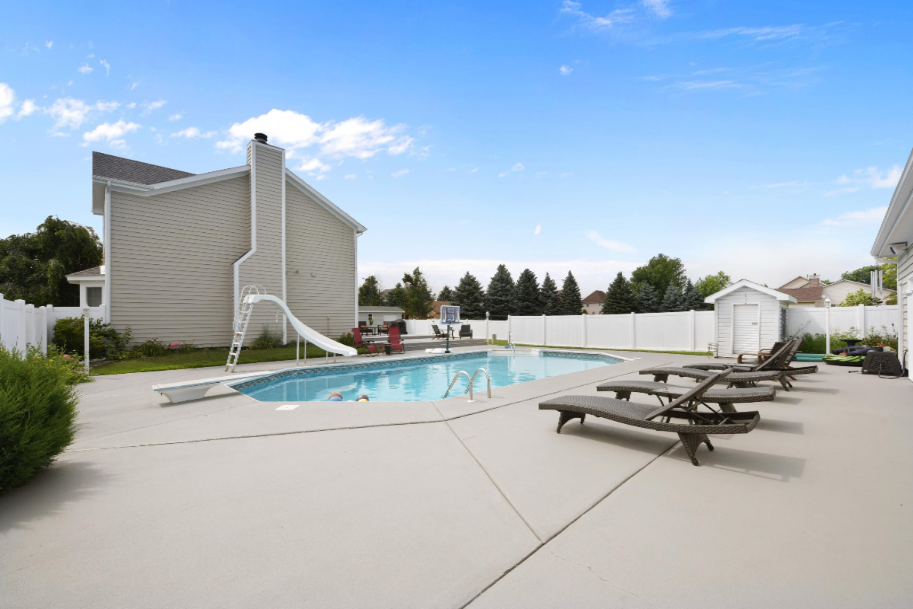 6480 Robbins Road Portage, IN 46368 - Photo 14 of 15 In-ground Pool