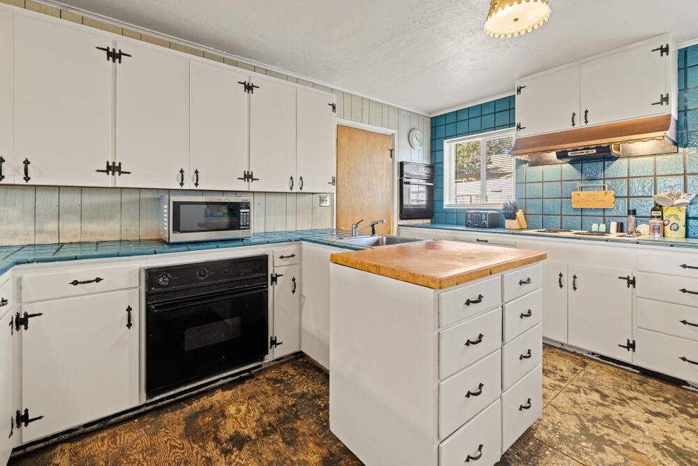 11409 Harpold Road Klamath Falls, OR 97603 - Photo 11 of 43 Gallery Image 11