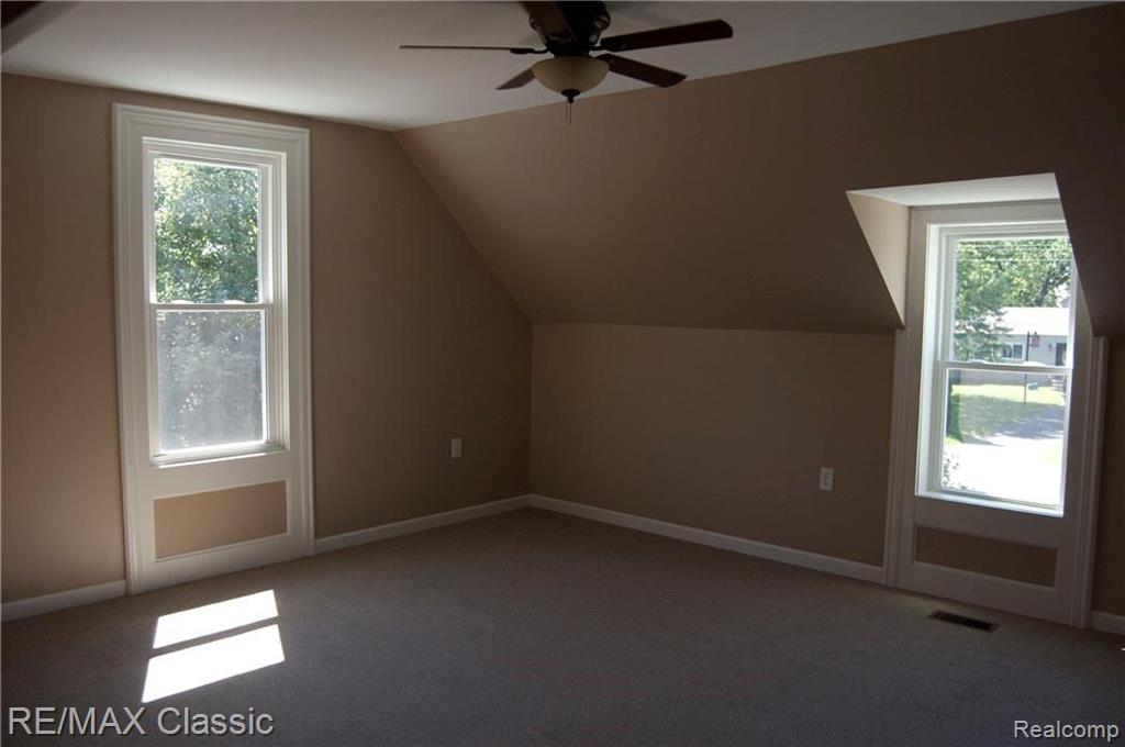 2038 Covert Road Burton, MI 48509 - Photo 16 of 25