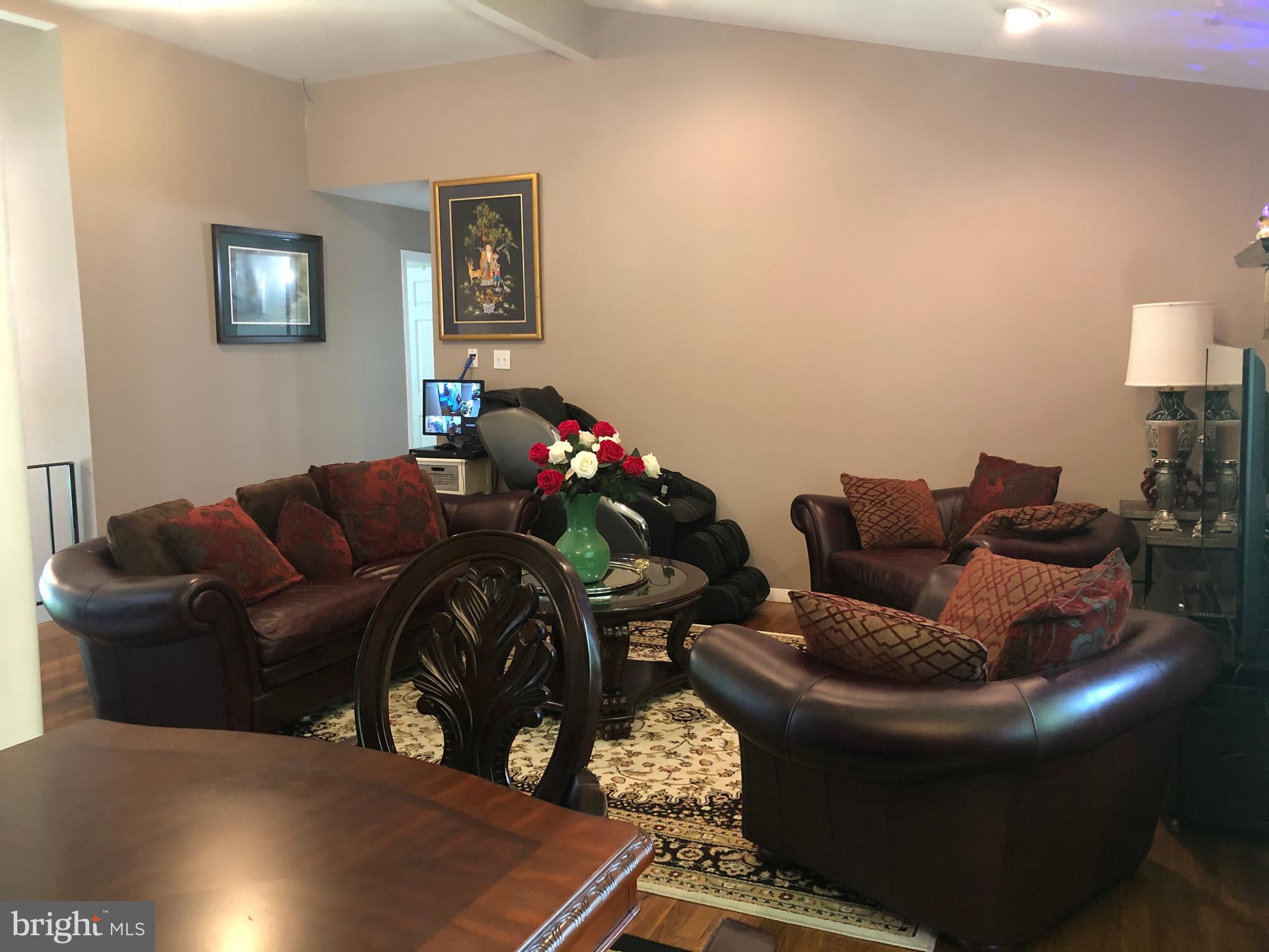 9504 Braddock Road Fairfax, VA 22032 - Photo 13 of 49 Family Room