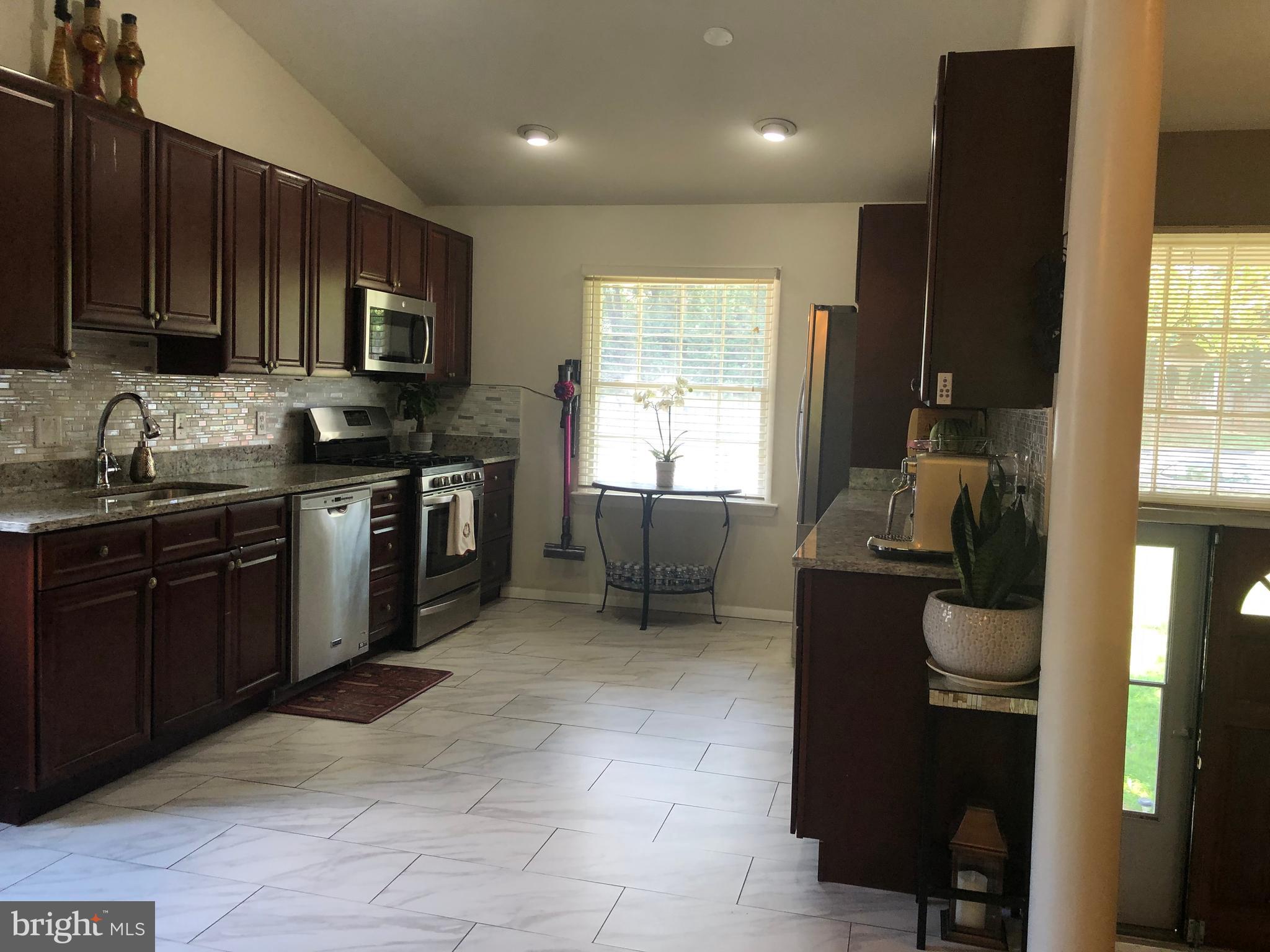 9504 Braddock Road Fairfax, VA 22032 - Photo 14 of 49 Kitchen View
