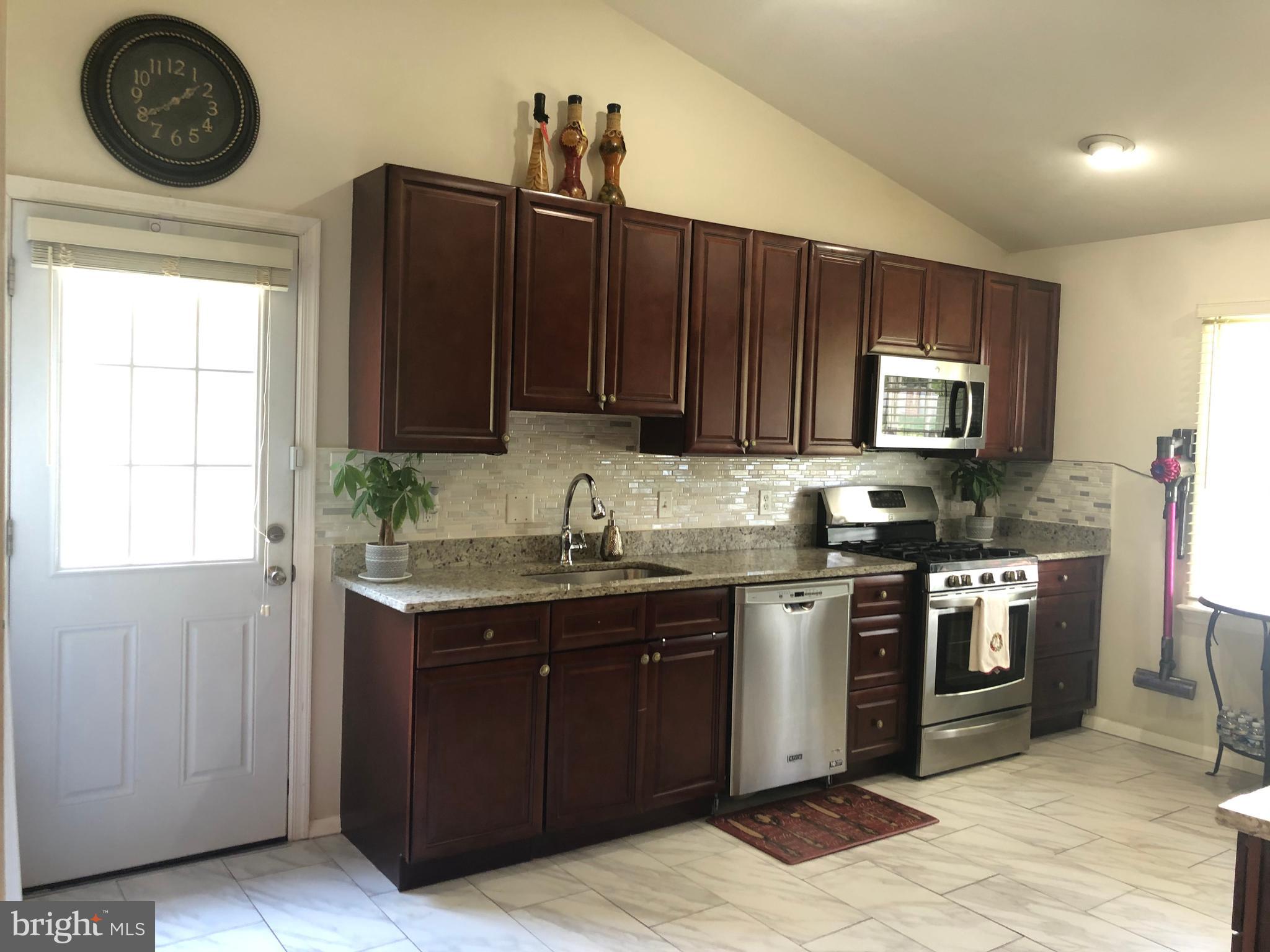9504 Braddock Road Fairfax, VA 22032 - Photo 15 of 49 Kitchen View