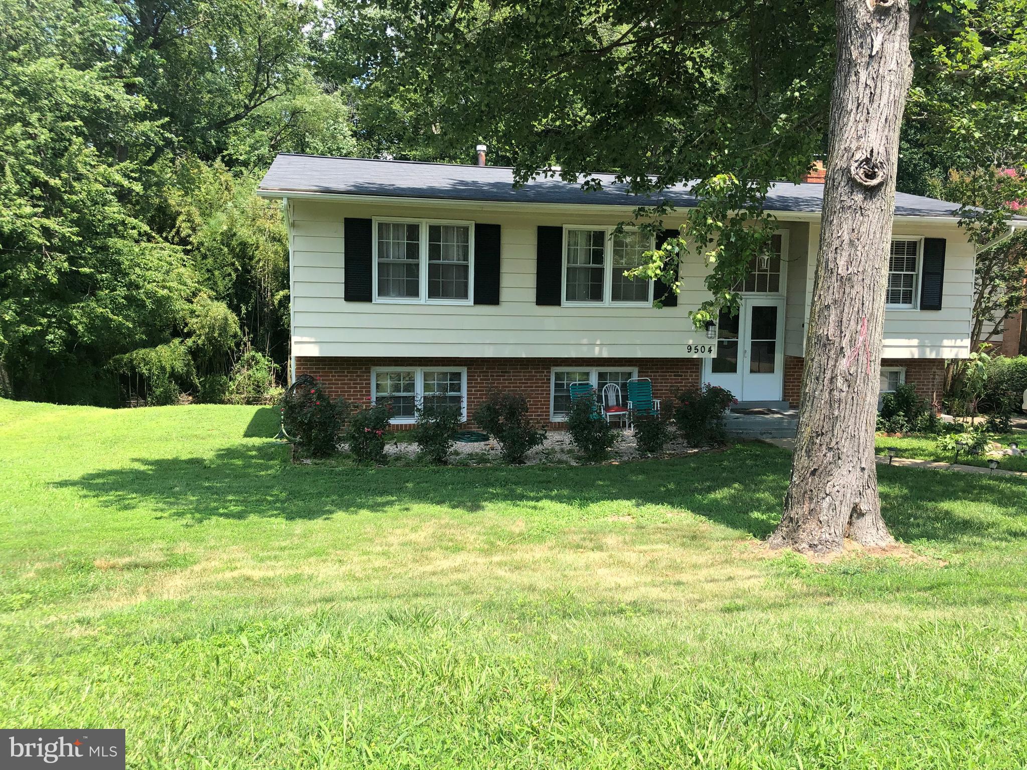 9504 Braddock Road Fairfax, VA 22032 - Photo 3 of 49 Front Right Side