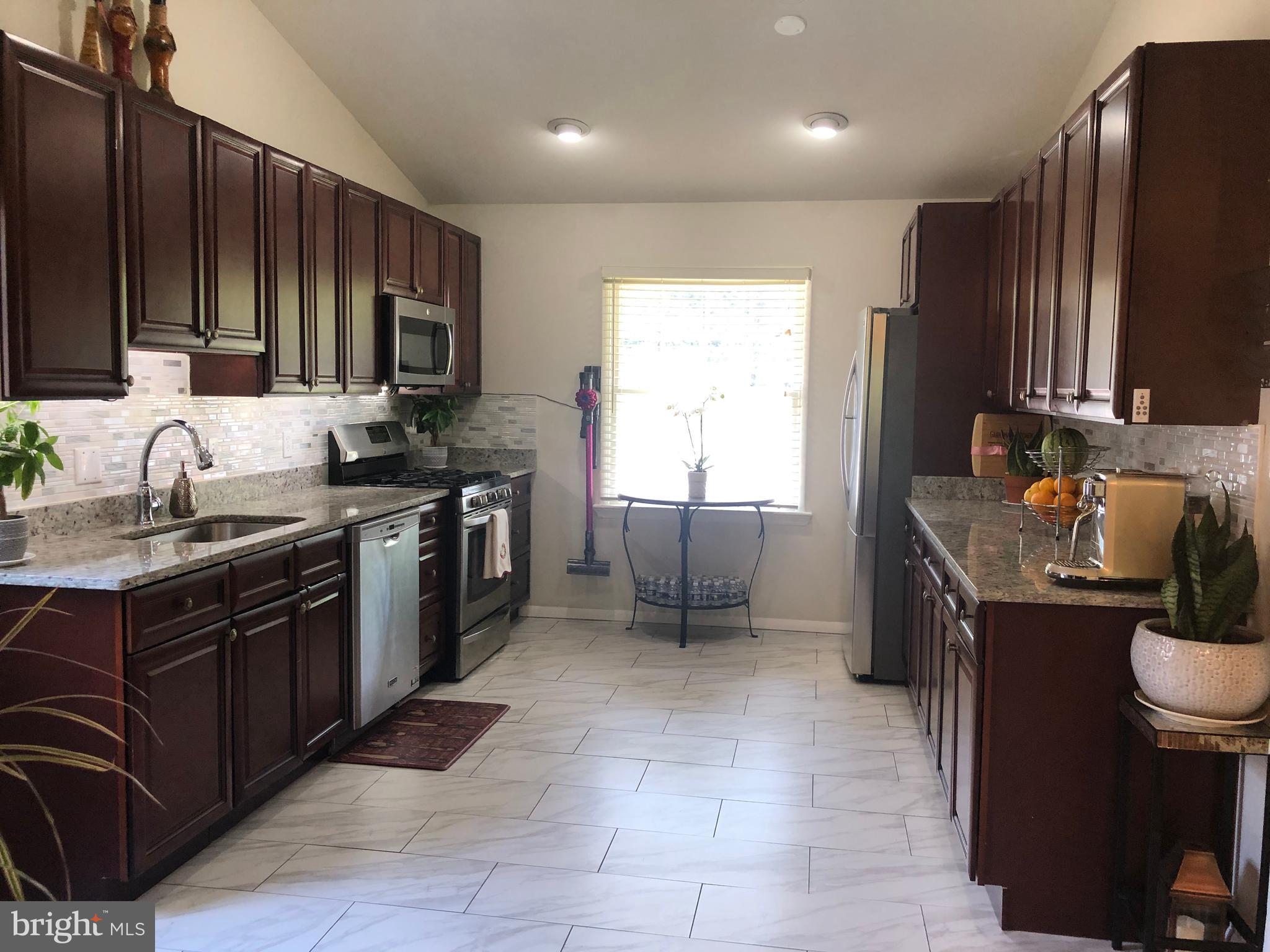 9504 Braddock Road Fairfax, VA 22032 - Photo 22 of 49