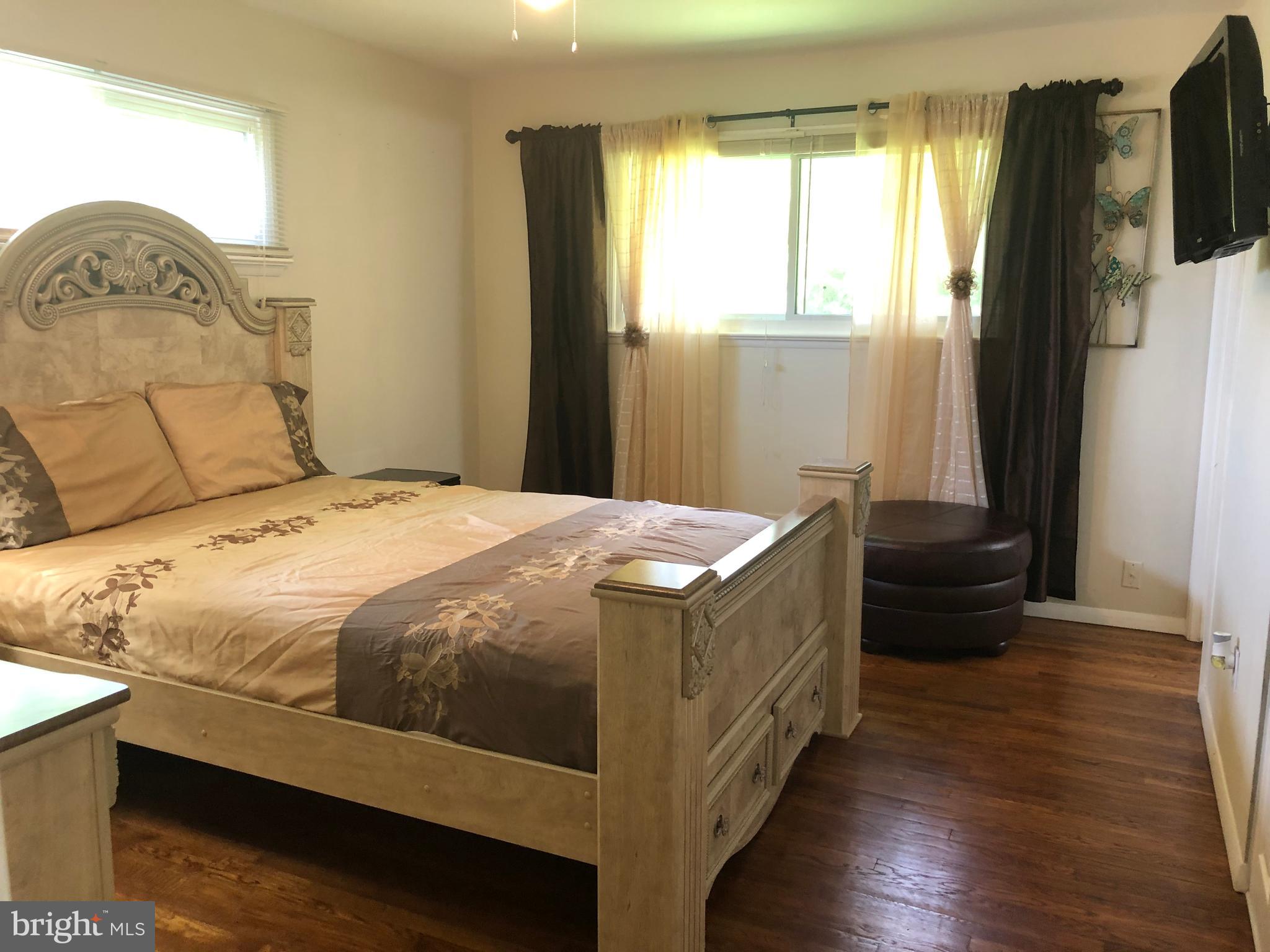 9504 Braddock Road Fairfax, VA 22032 - Photo 25 of 49 Master Bedroom