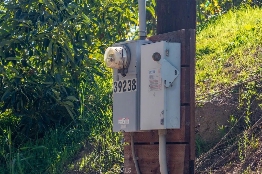 39238 Daily Fallbrook, CA 92028 - Photo 11 of 16 an aerial view of a house