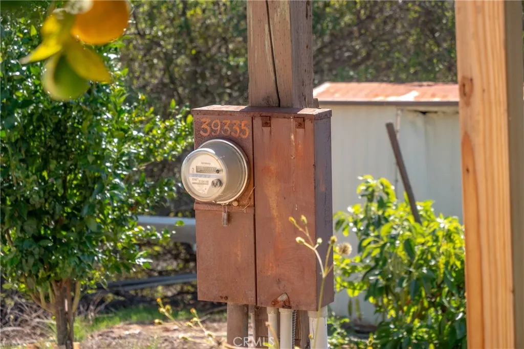 39238 Daily Fallbrook, CA 92028 - Photo 12 of 16 a small hut with trees in front of it